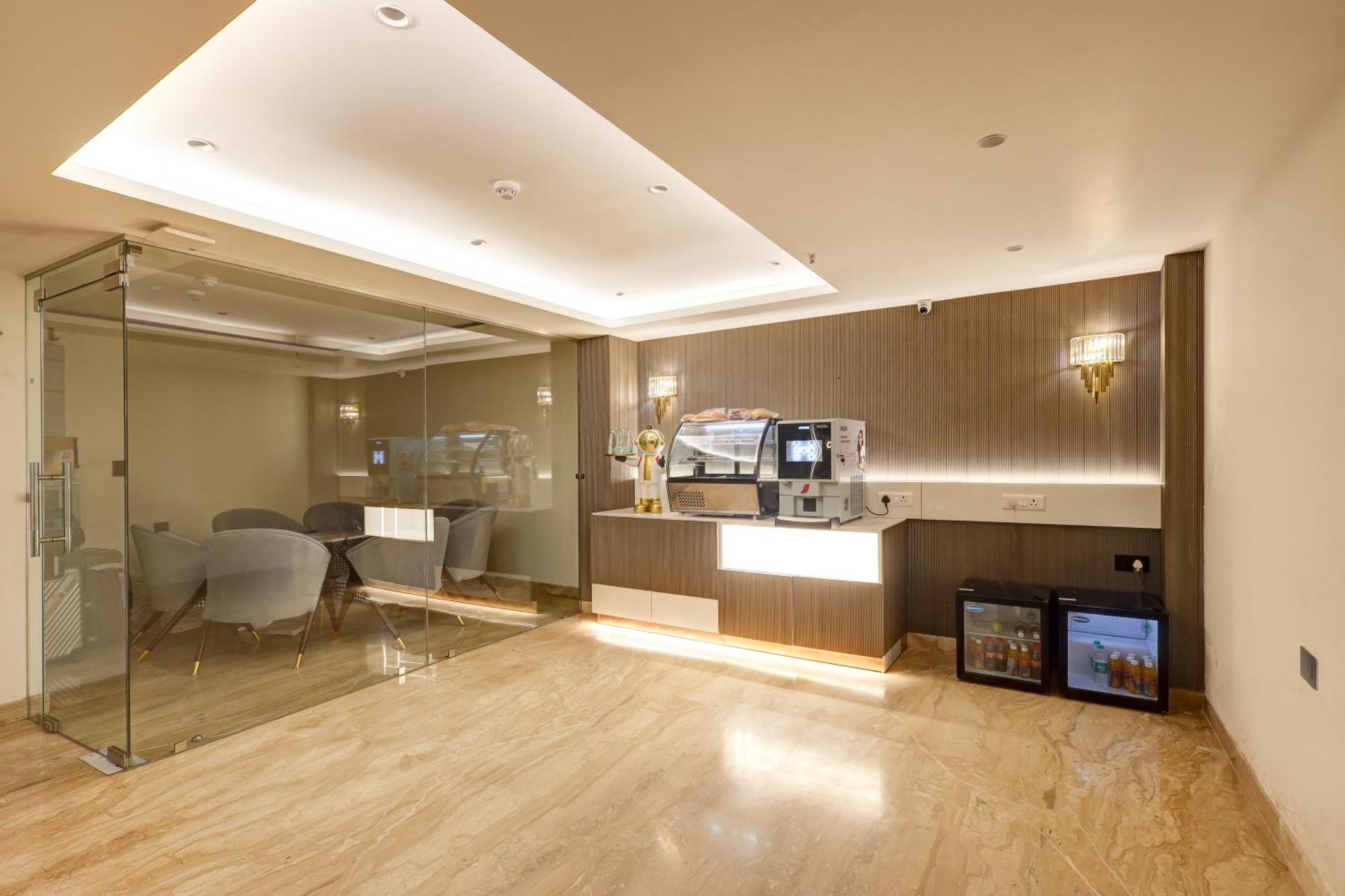The Tyche New Delhi - Traveller'S Choice Award Winner 2025 Luaran gambar